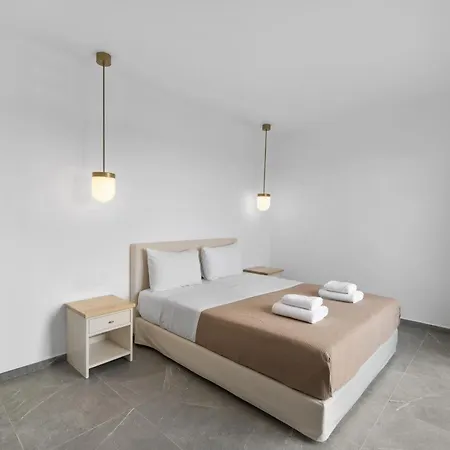 Independent Upper Floor Villa- Exclusive Pool- Andros Villa Makrotándalon