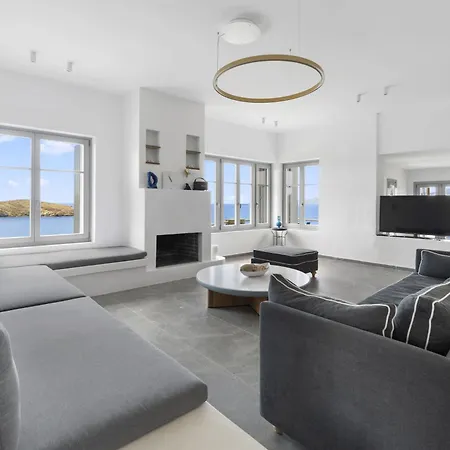 Independent Upper Floor Villa- Exclusive Pool- Andros