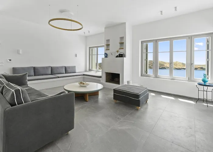 Seahorse Upper Floor Villa With Private Pool - Andros Vila